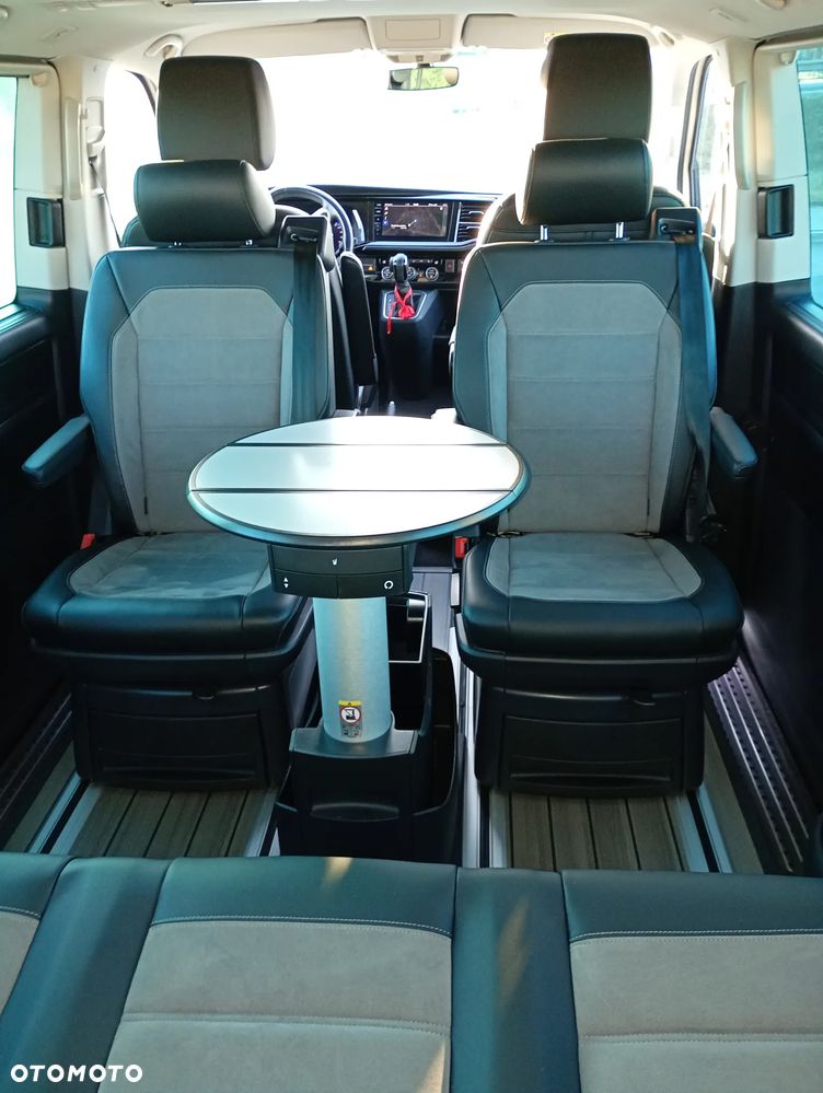 Volkswagen Multivan - 26