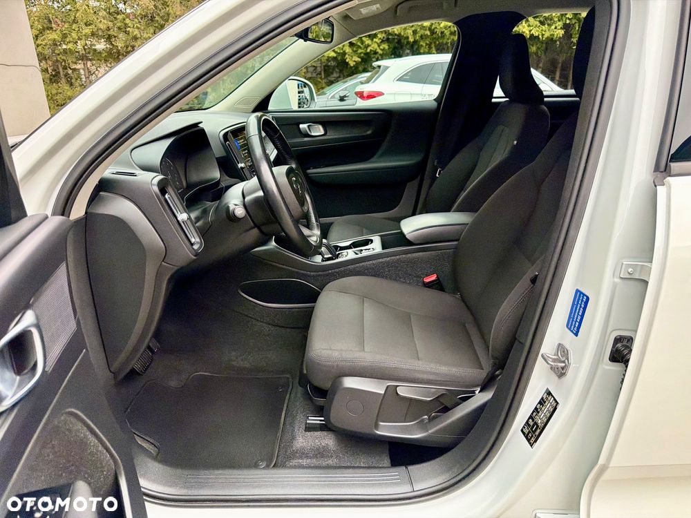 Volvo XC 40 T3 Momentum - 9