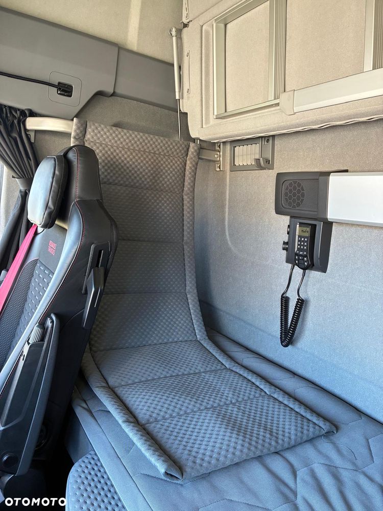 Renault T480 HIGH SLEEPER CAB - 18