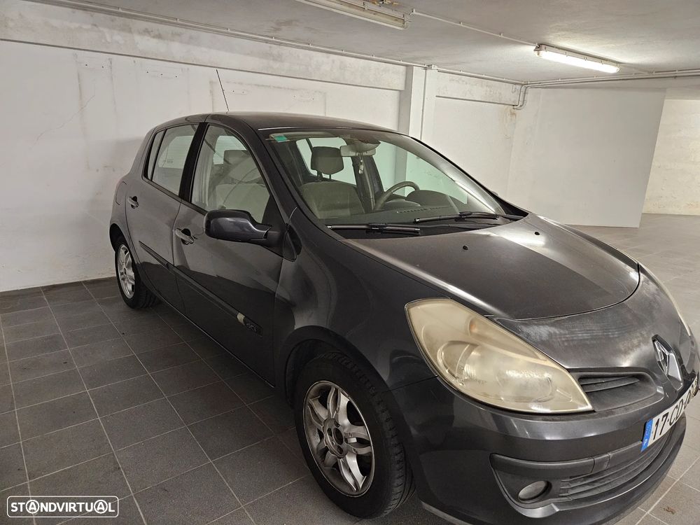 Renault Clio - 10