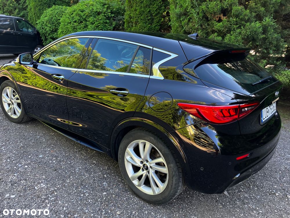 Infiniti Q30 1.5d Premium Tech - 2