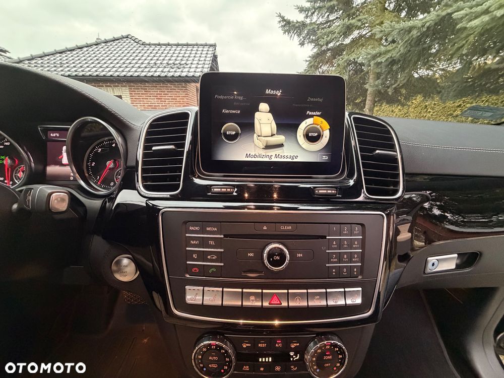 Mercedes-Benz GLS - 14