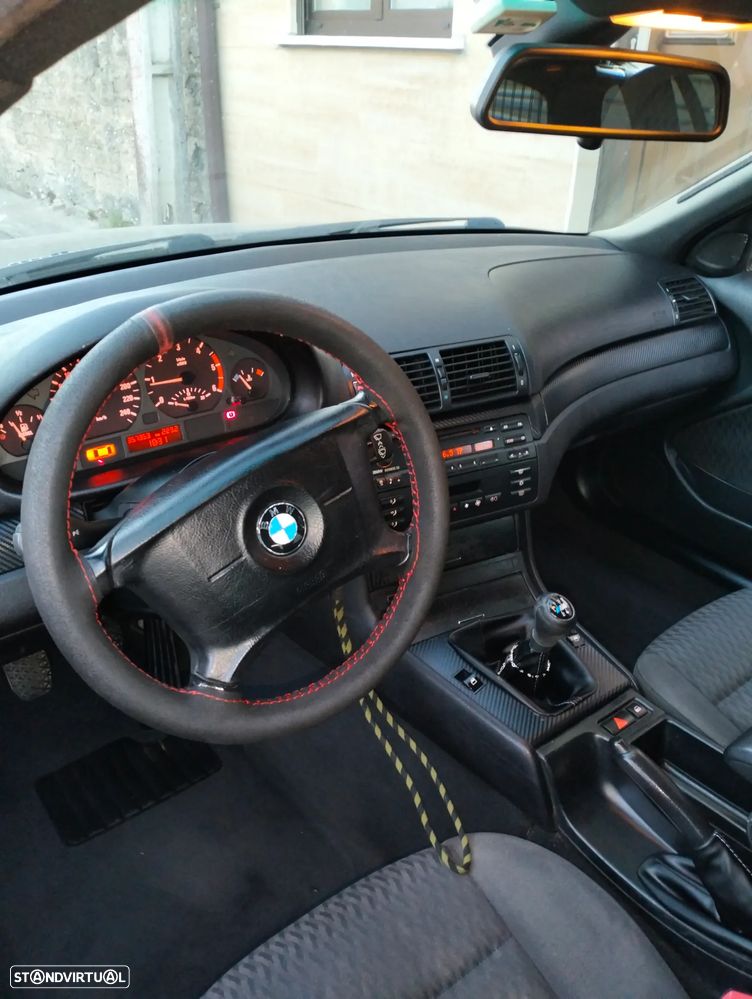 BMW 320 d Touring - 12
