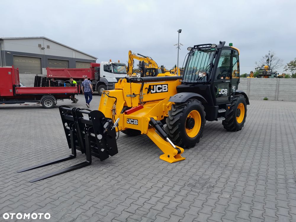 JCB 540-140 2022r - 4