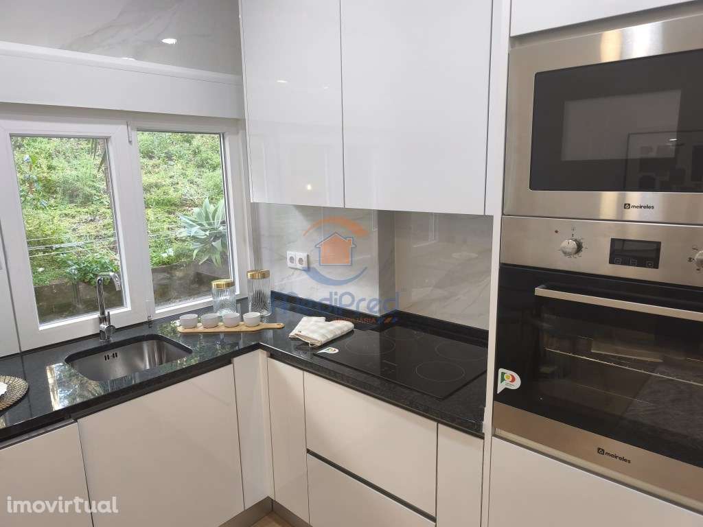 Apartamento T2 Totalmente Remodelado c/ Arrecadação de 27 m2 | Cent... - Grande imagem: 5/19