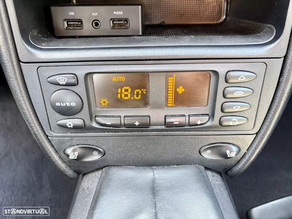 Porsche 911 (996) Carrera - 20