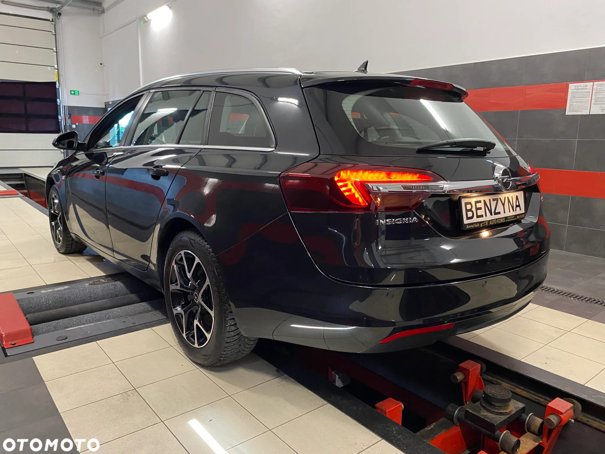 Opel Insignia 1.6 T Cosmo S&S - 11