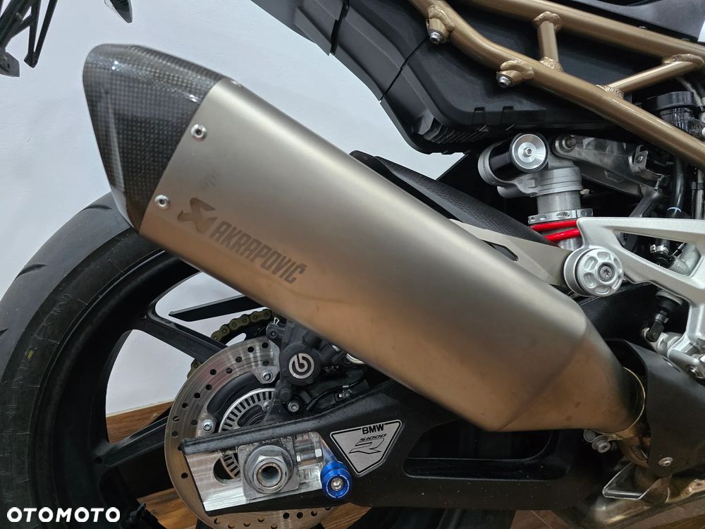 BMW S - 26