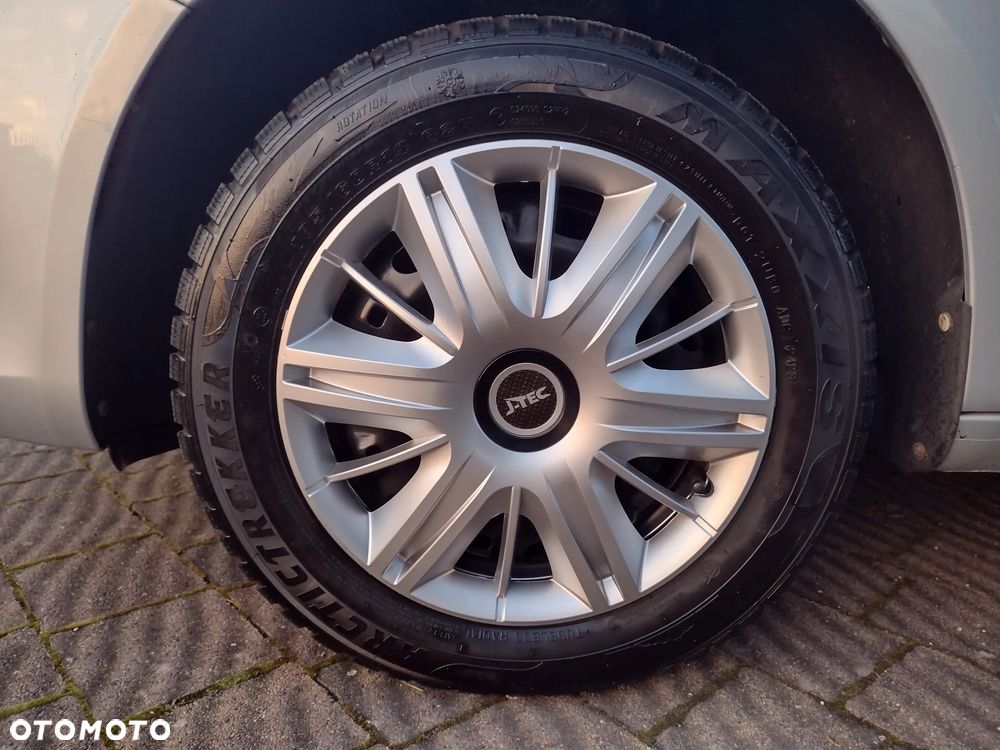 Skoda Fabia 1.4 16V Ambiente - 27