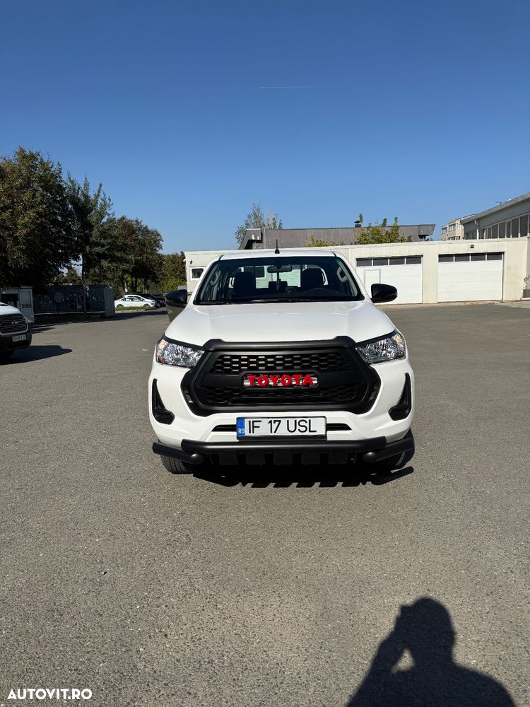 Toyota Hilux - 1