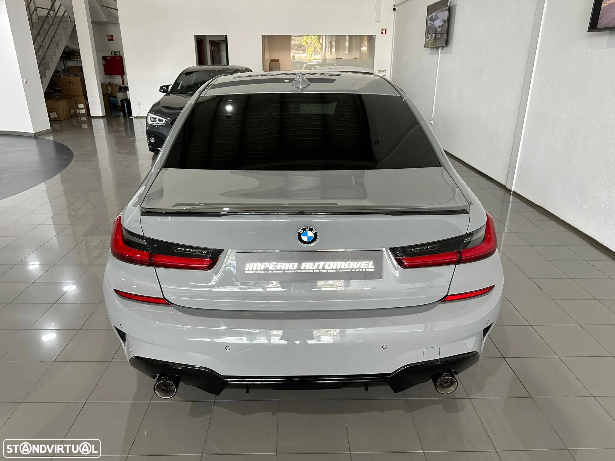 BMW 330 - 24