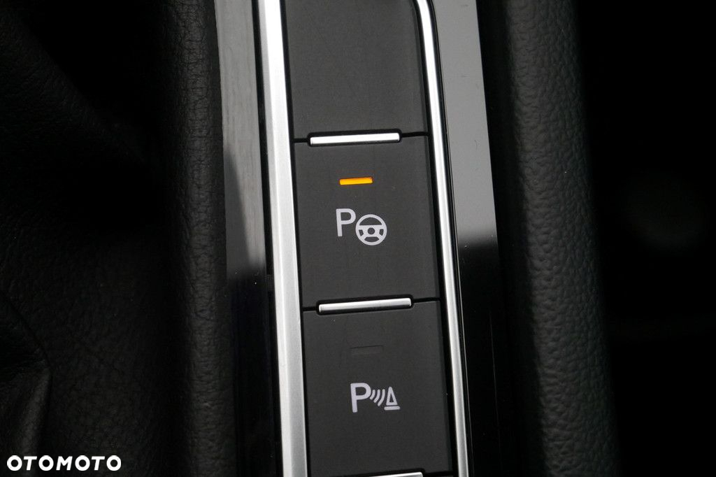 Volkswagen Passat 2.0 TSI Business DSG - 21