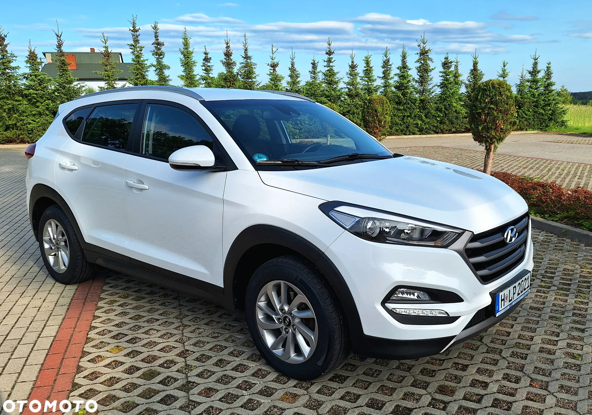 Hyundai Tucson blue 1.7 CRDi 2WD Intro Edition - 11