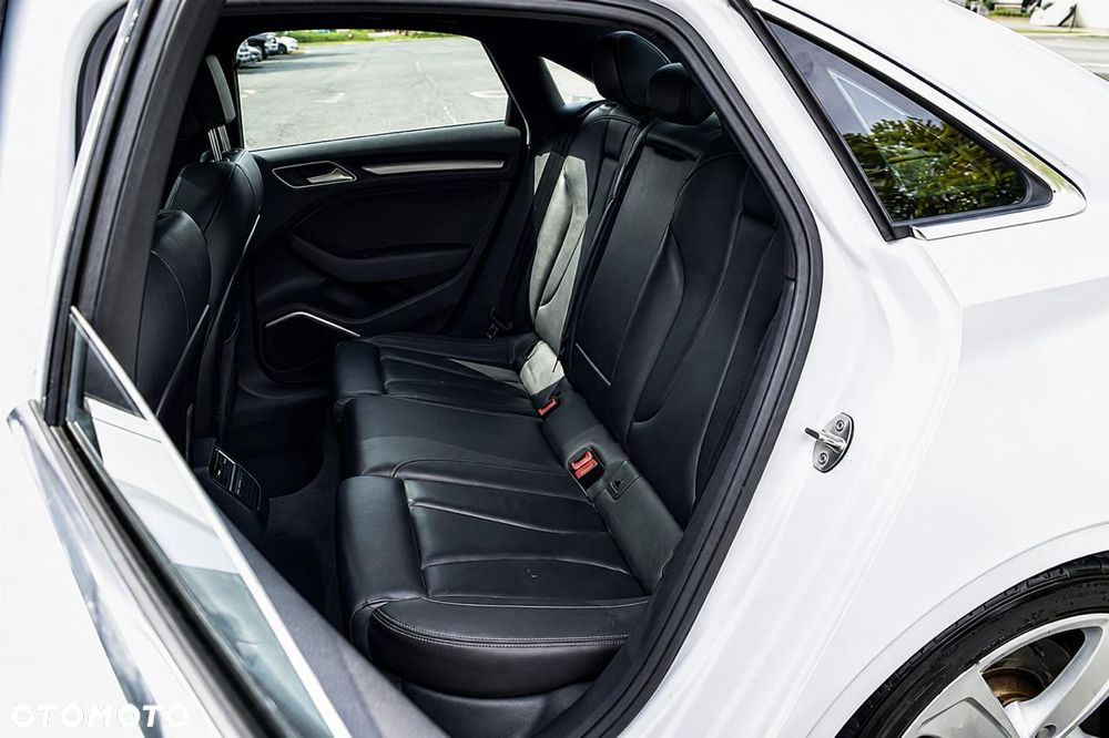 Audi S3 S tronic - 25