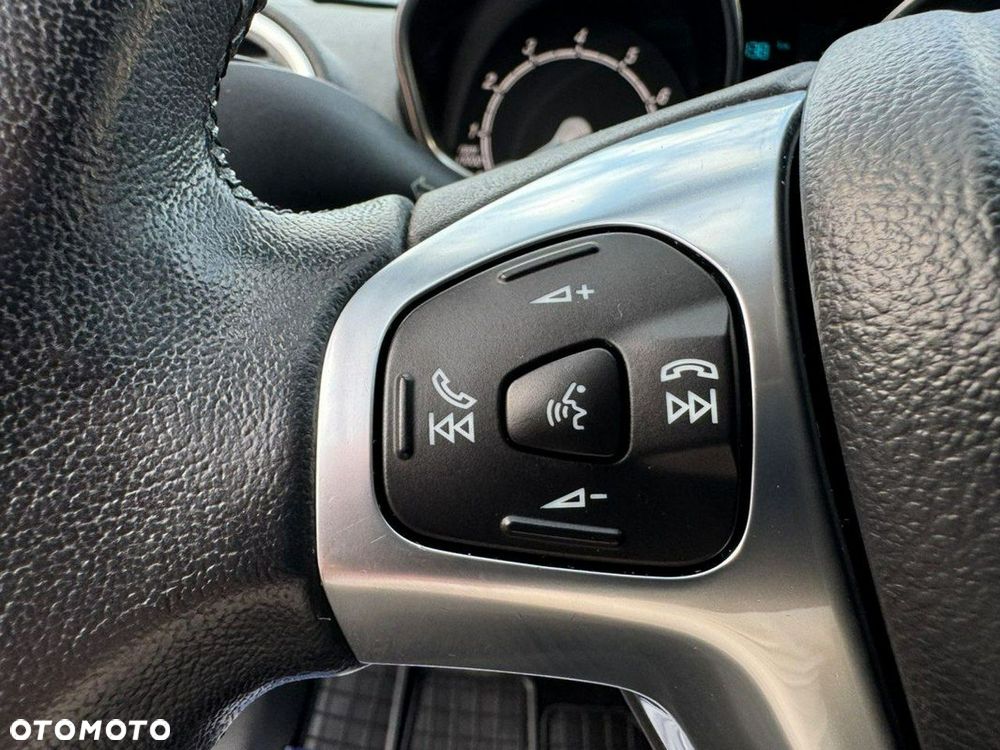 Ford Fiesta 1.25 Silver X - 24