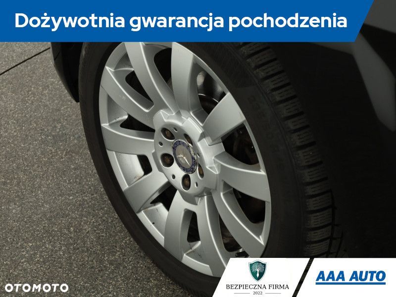 Mercedes-Benz GLK - 11