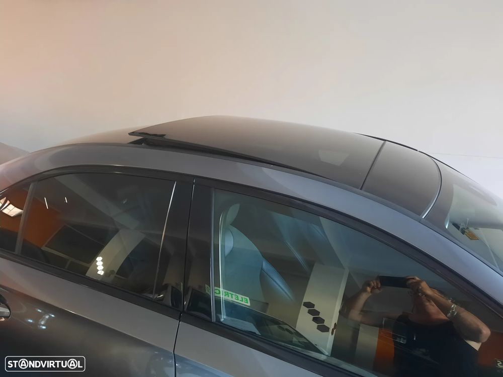 Mercedes-Benz A 250 Limousine e 8G-DCT AMG Line - 15