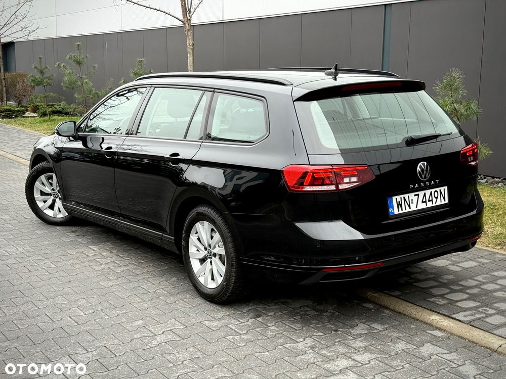 Volkswagen Passat - 4