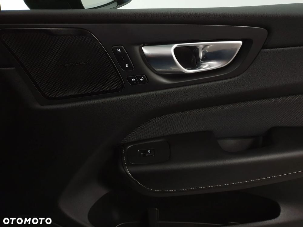 Volvo XC 60 B4 D Geartronic RDesign - 26