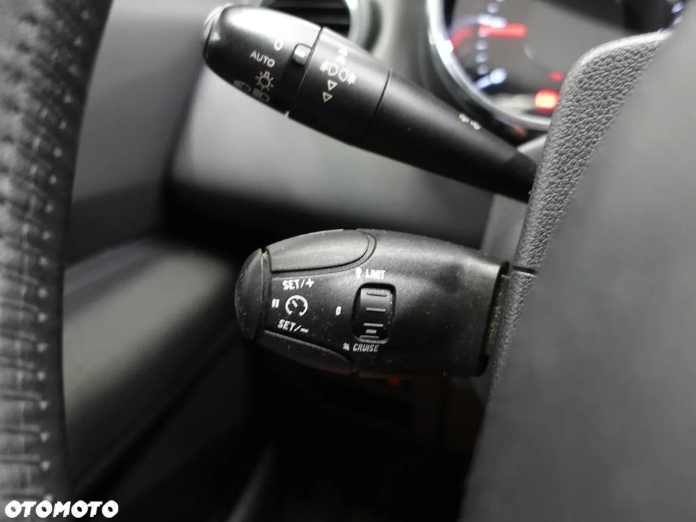 Peugeot 3008 1.6 HDi Active - 39