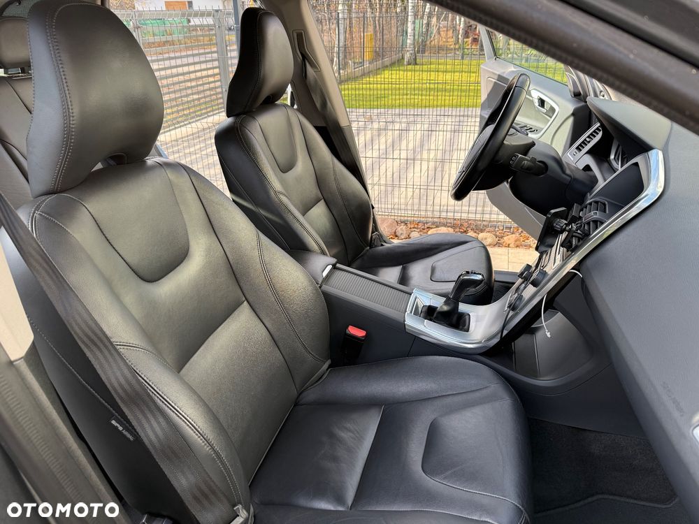 Volvo XC 60 D3 Drive-E Kinetic - 14