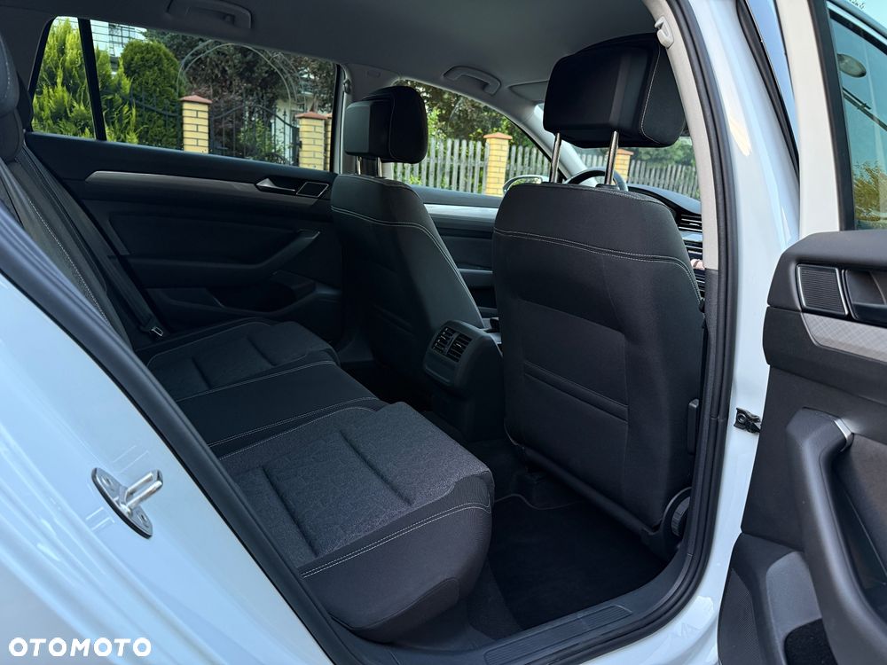 Volkswagen Passat 1.5 TSI EVO Business - 15