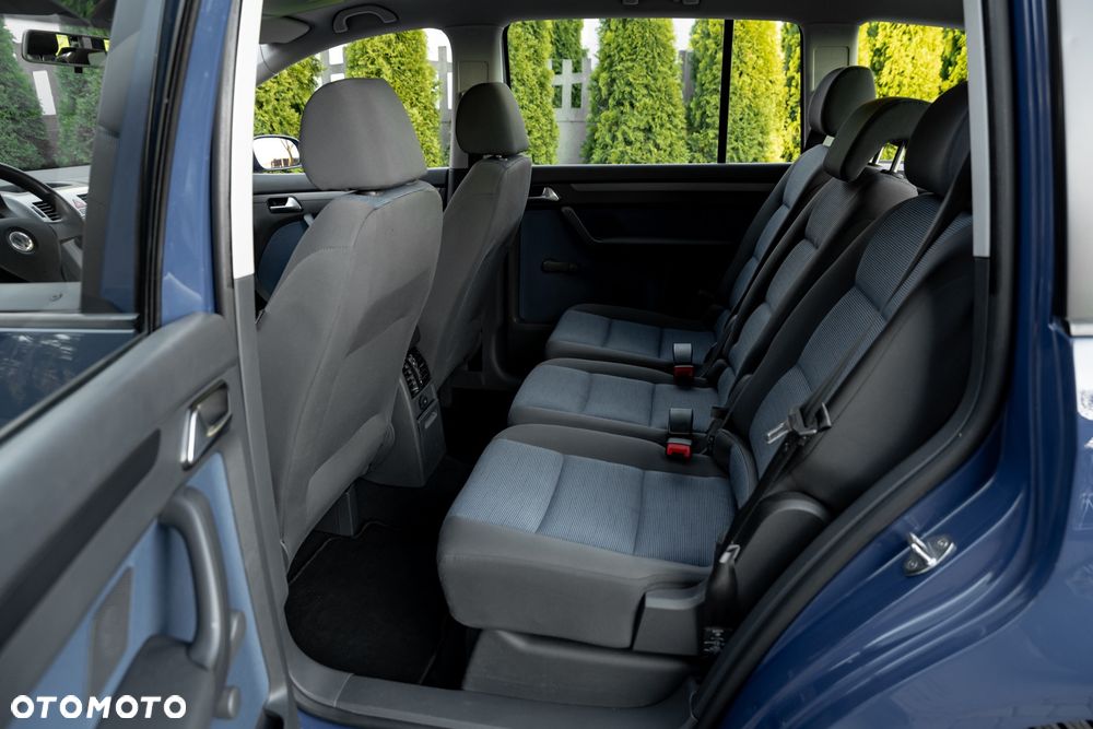 Volkswagen Touran 1.6 - 19