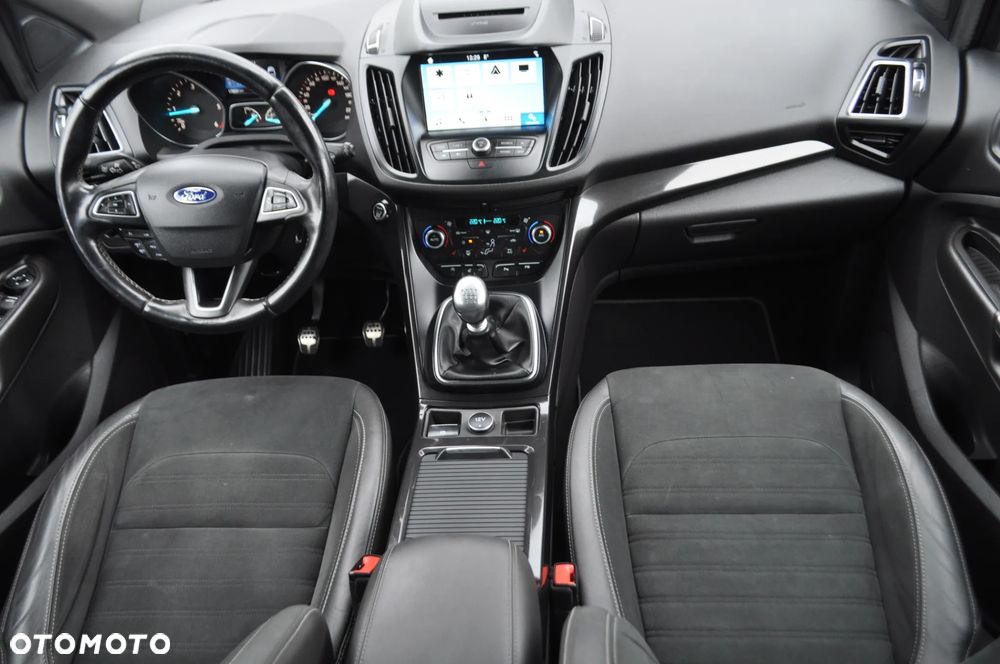 Ford Kuga 2.0 TDCi 4x4 ST-Line - 6