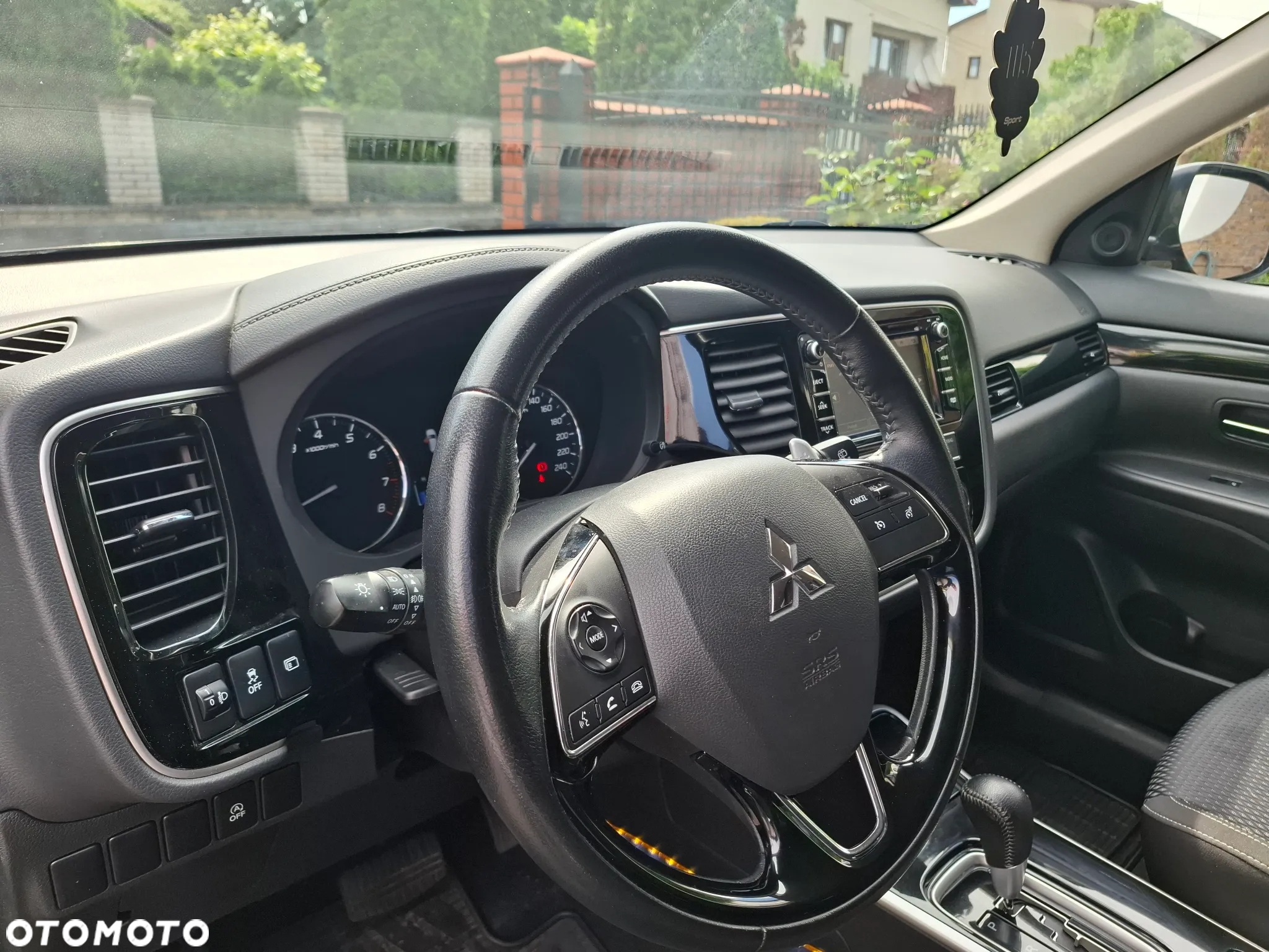 Mitsubishi Outlander 2.0 Intense 2WD CVT - 13