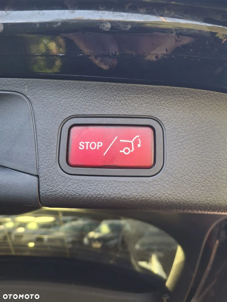 Mercedes-Benz GLA 180 d Progressive 8G-DCT - 17