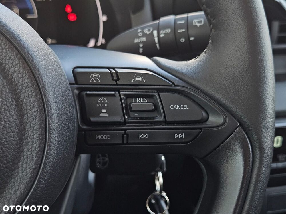 Toyota Yaris Hybrid 1.5 Style - 26