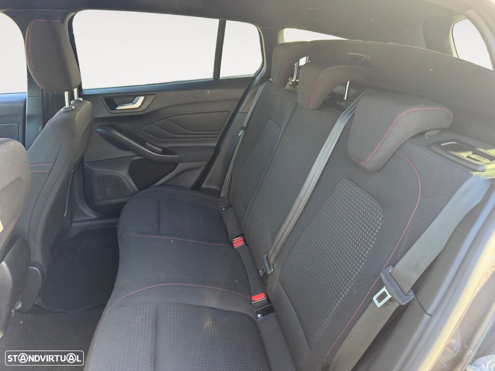 Ford Focus SW 1.5 TDCi EcoBlue ST-Line X - 13
