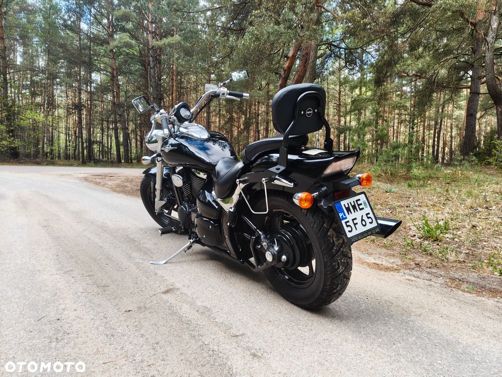 Suzuki Intruder - 4