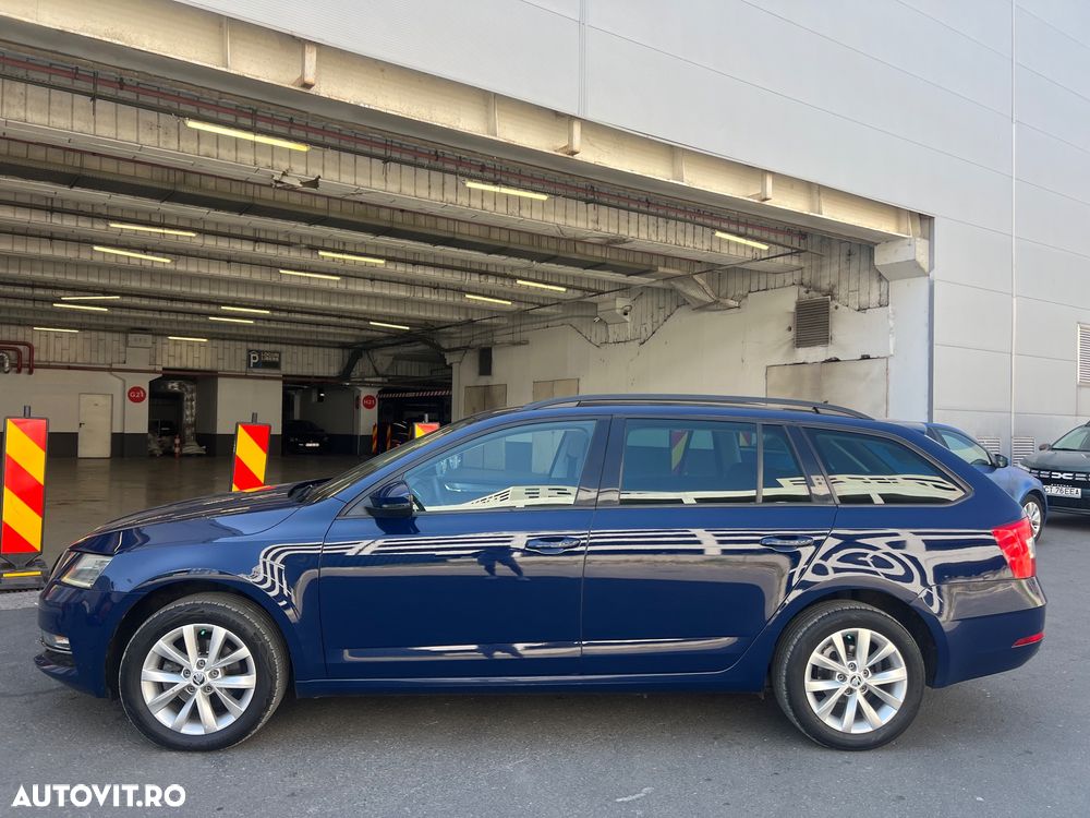 Skoda Octavia 1.6 TDI DSG Ambition - 2