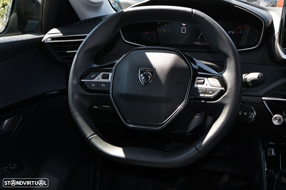 Peugeot 208 1.2 PureTech Allure - 8