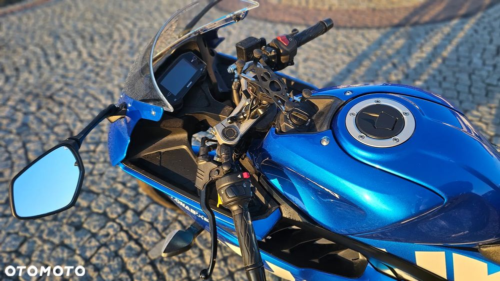 Suzuki GSX - 5