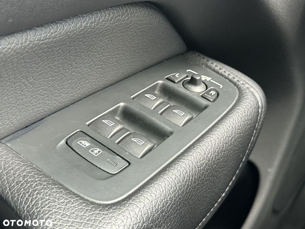Volvo XC 60 - 31