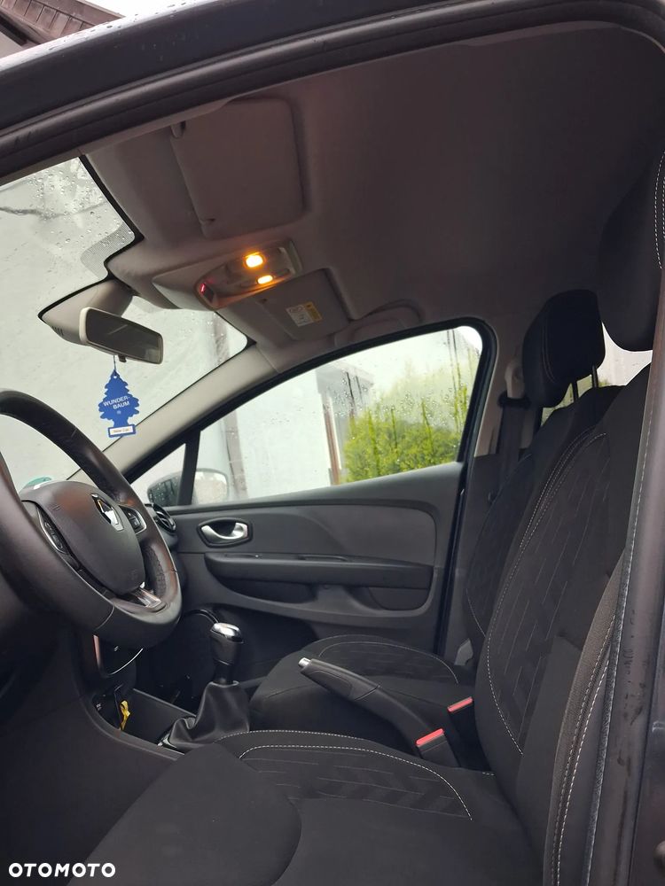 Renault Clio - 8