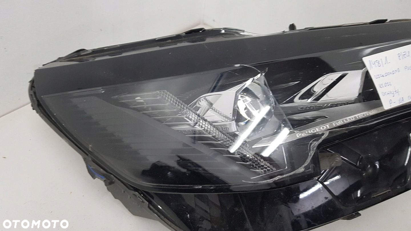 PEUGEOT 3008 5008 II LAMPA PRAWY PRZÓD EU - 3