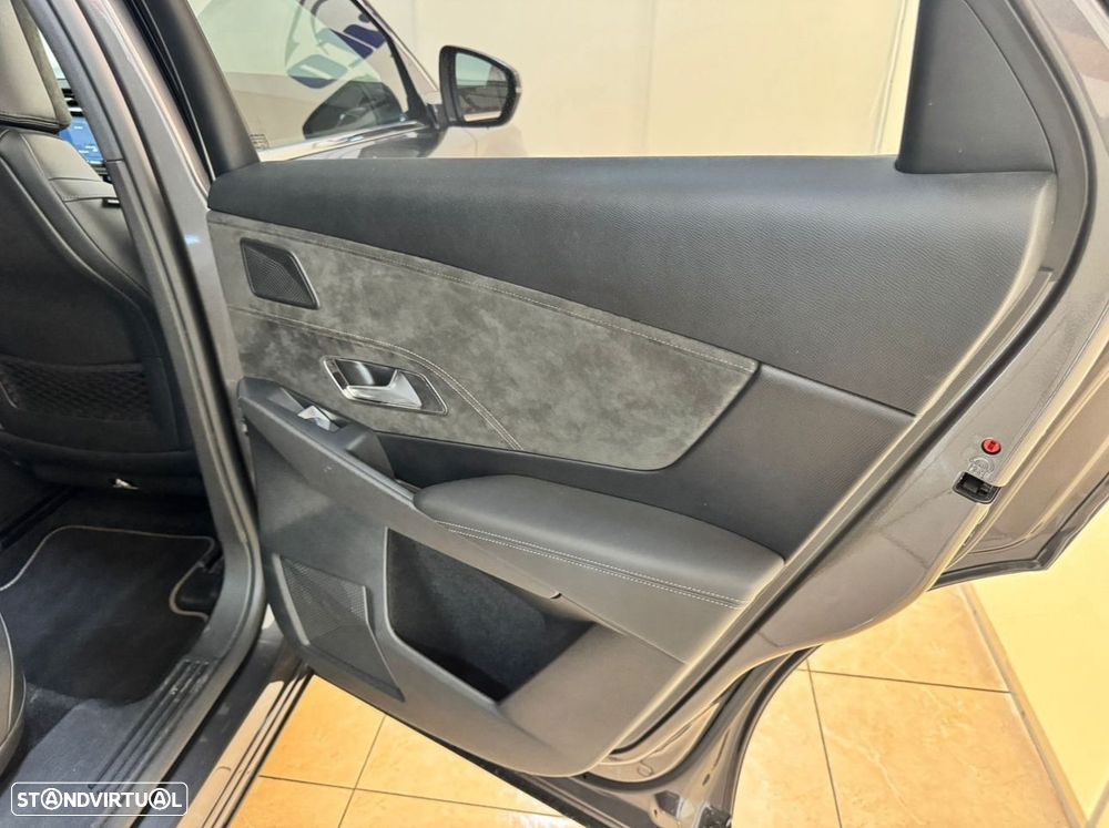 DS DS7 Crossback E-Tense Performance Line EAT8 - 50