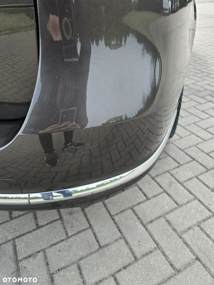 Volkswagen Passat - 11