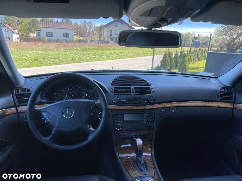 Mercedes-Benz Klasa E 500 Avantgarde Sport Edition - 13