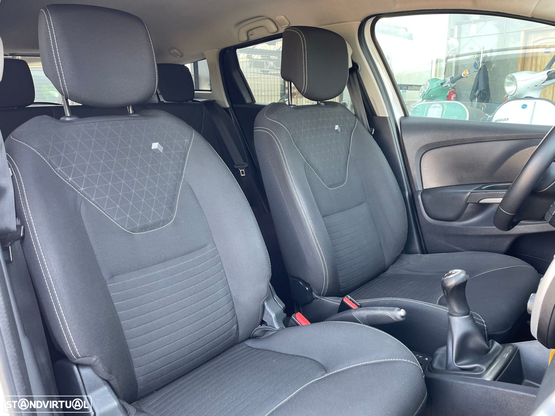 Renault Clio Sport Tourer 0.9 TCe Limited - 10