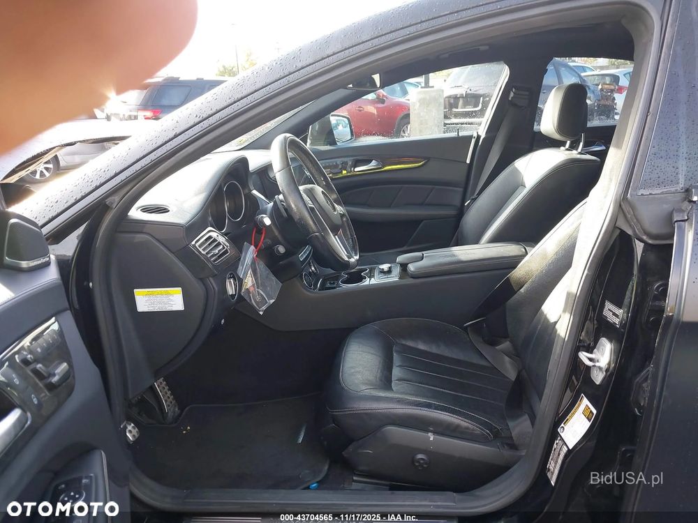 Mercedes-Benz CLS - 10