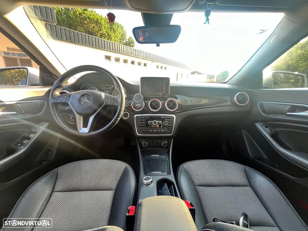 Mercedes-Benz CLA 220 CDI 7G-DCT - 9
