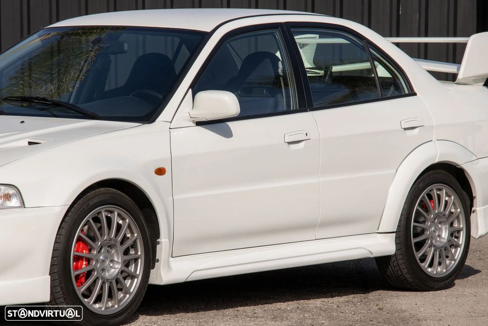 Mitsubishi Lancer Evolution VI - 5