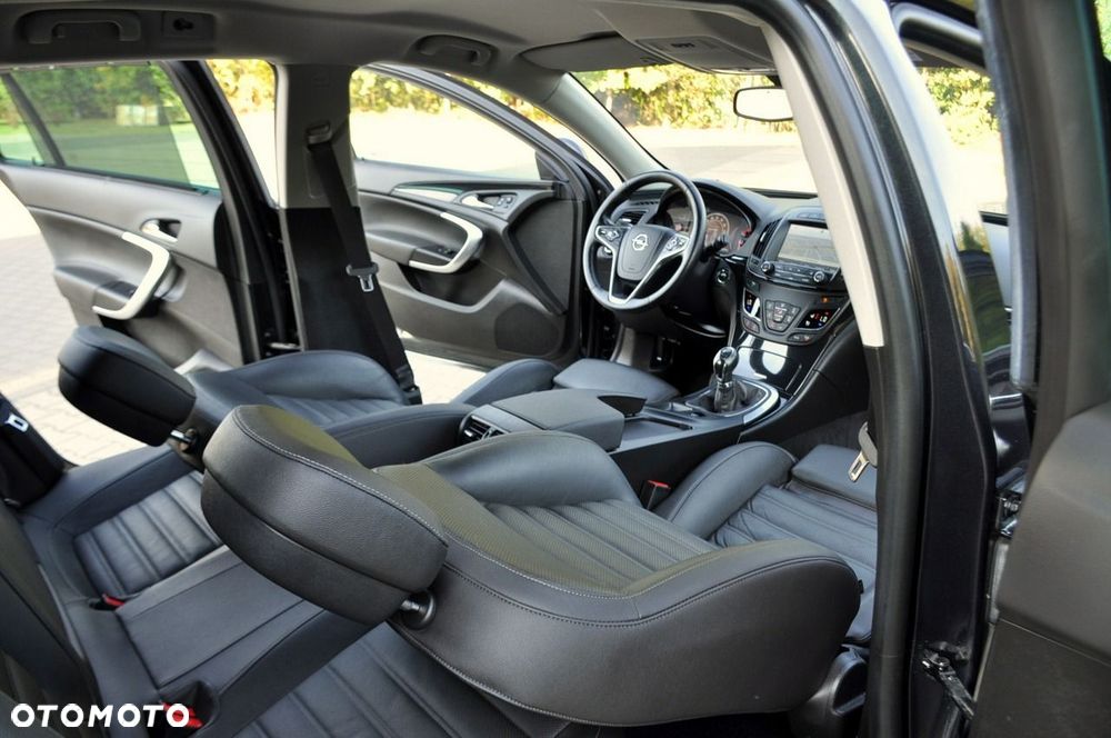 Opel Insignia - 25