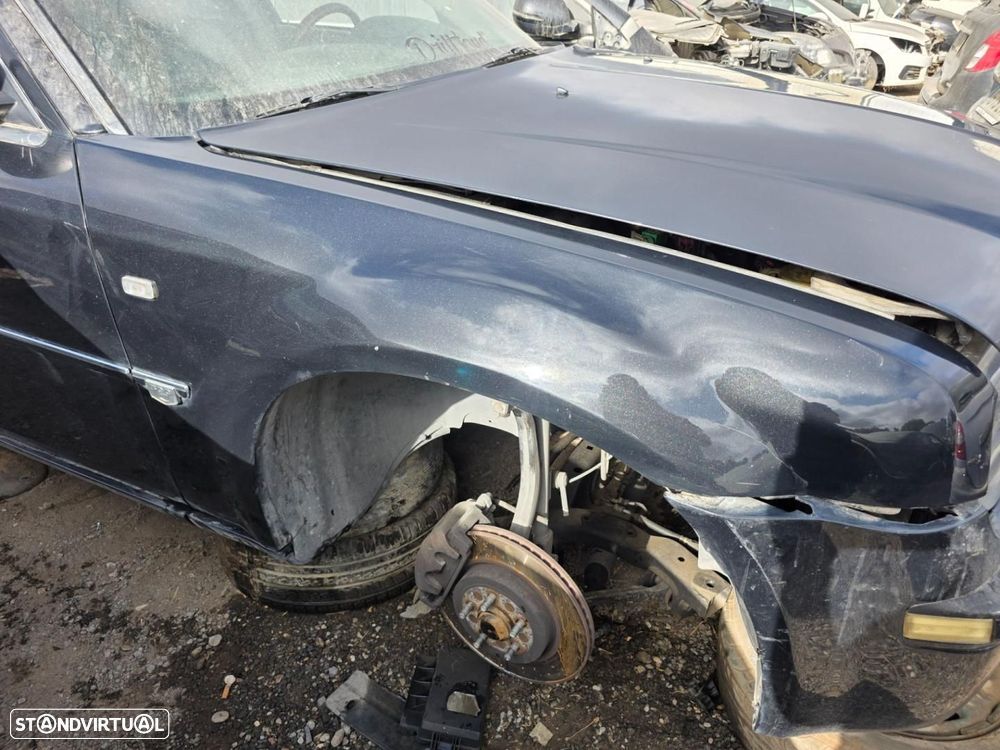 GUARDA-LAMAS FRENTE DIREITO CHRYSLER 300C LELX - 1