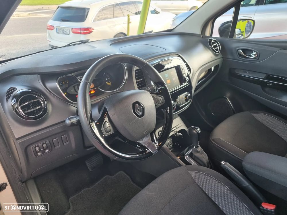 Renault Captur 1.2 TCe Exclusive EDC - 25