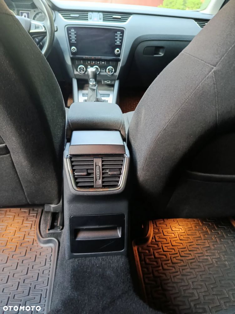 Skoda Octavia 1.6 TDI Ambition - 8